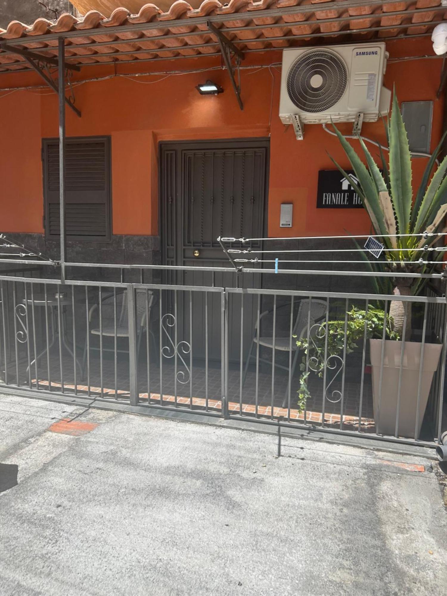 Apartamento Fanale House CTA Exterior foto