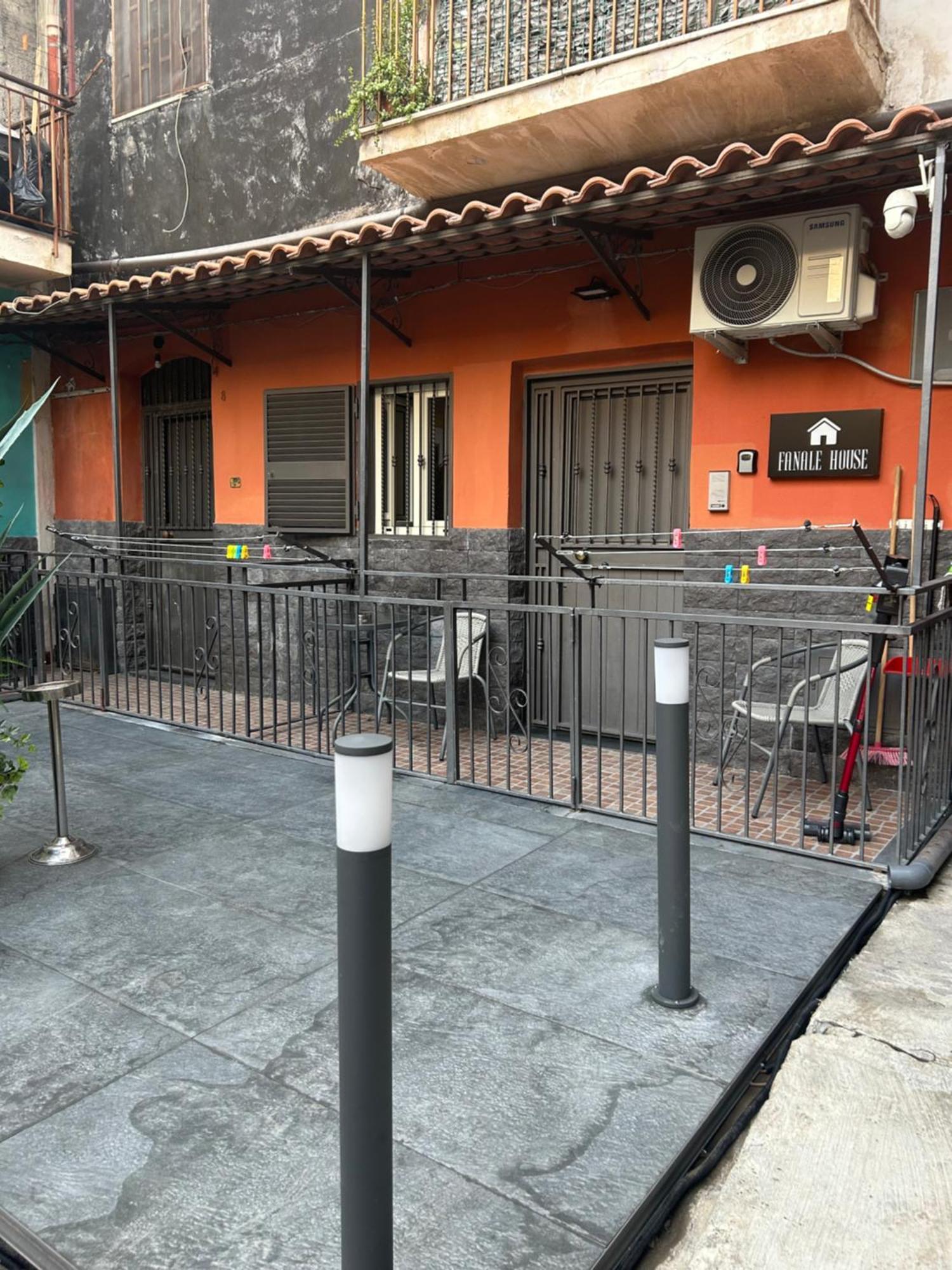 Apartamento Fanale House CTA Exterior foto