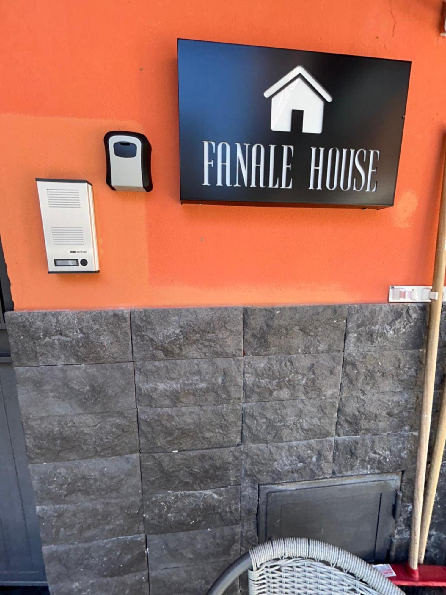 Apartamento Fanale House CTA Exterior foto